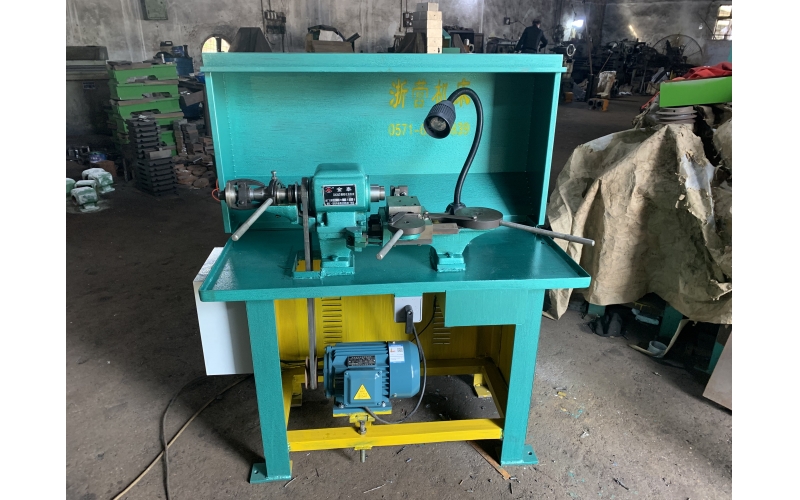 儀表車(chē)床的特點(diǎn)和維護(hù)